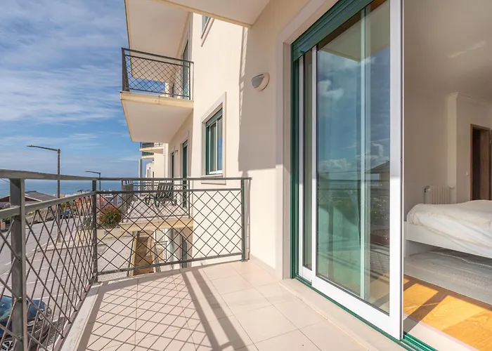 Atlantic Ocean & Pool Apartment Figueira da Foz