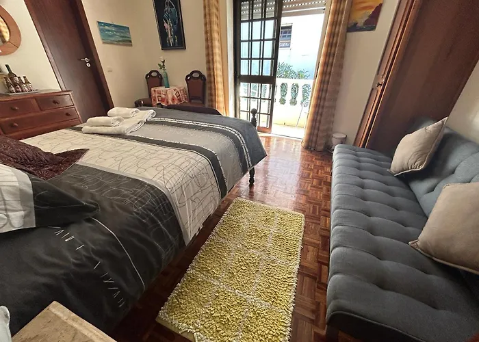 Spray B&B Sitio in Nazare, European style