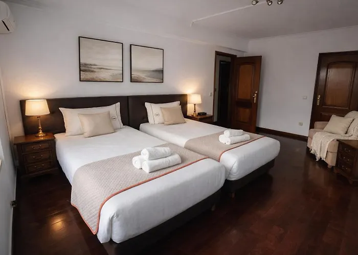 Coimbra Cheap Hotels near 