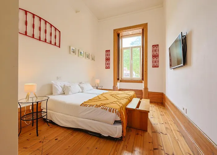 Coimbra Vacation Rentals near Piazza Grande di Locarno