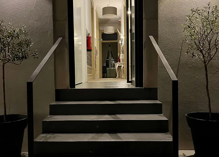 Coimbra hotels near Biblioteca Joanina