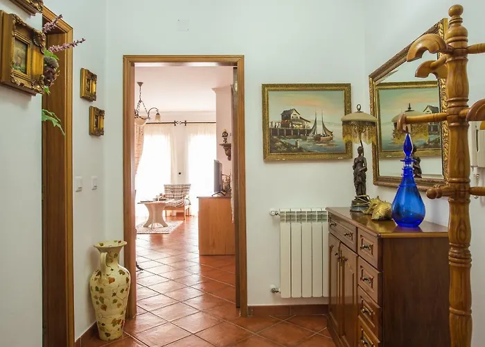 Haustierfreundliches Elegant Sea View Apartment Nazaré